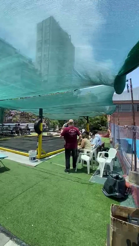 Clase en el ring al aire libre